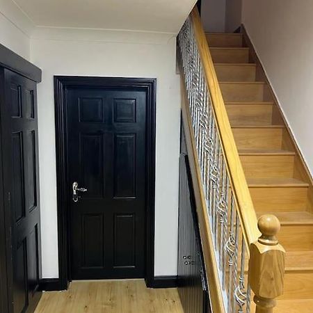 Cheerful 3 Bed House With Free Parking. Villa Nottingham Exteriör bild