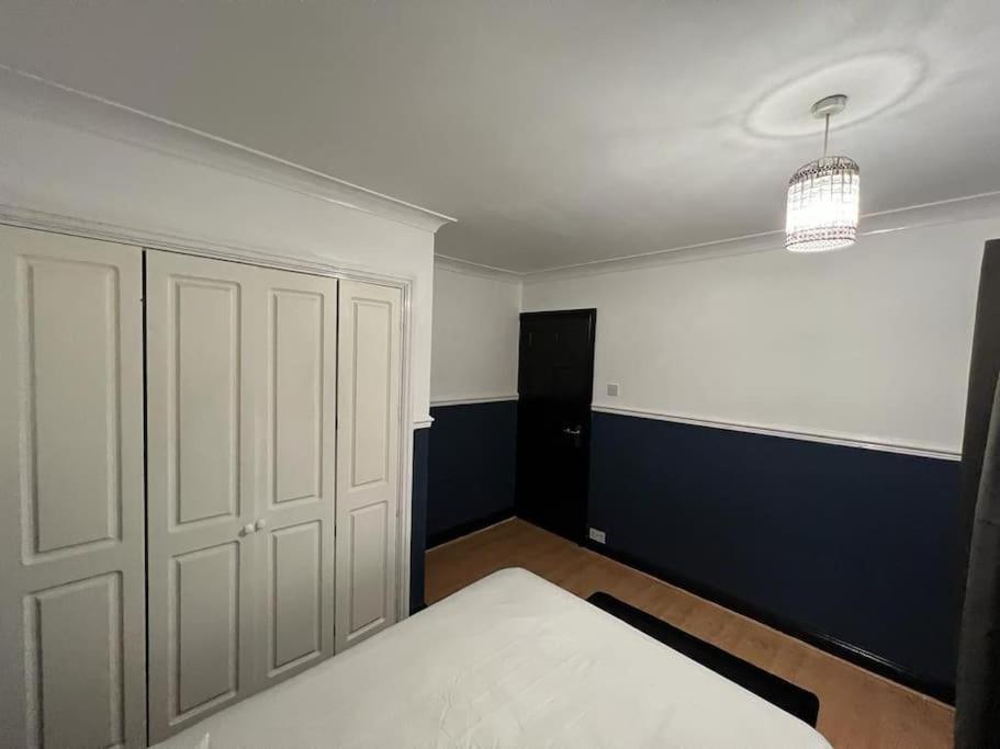 Cheerful 3 Bed House With Free Parking. Villa Nottingham Exteriör bild