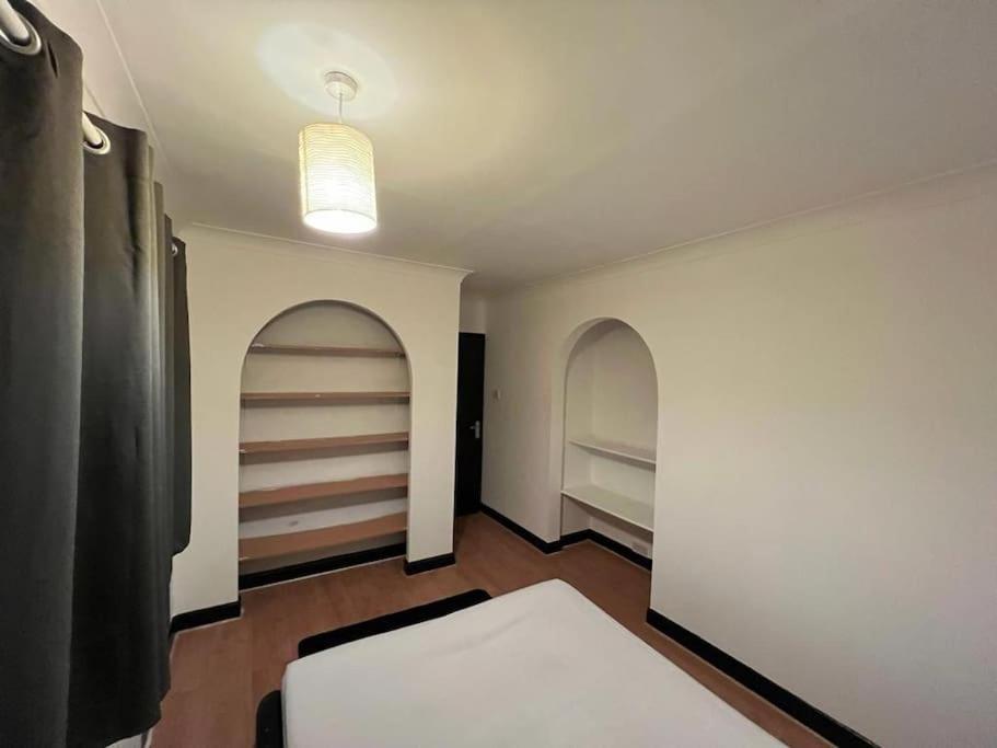 Cheerful 3 Bed House With Free Parking. Villa Nottingham Exteriör bild